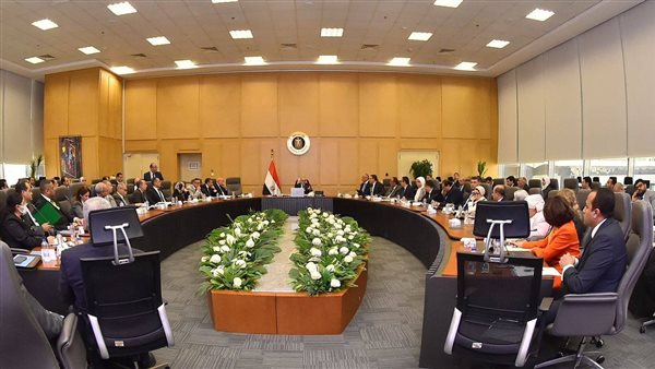 وزير الاستثمار يقترح إنشاء مدارس فنية مشتركة لنقل التكنولوجيا الكورية في صناعة السيارات