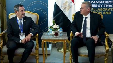 وزير البترول يعقد مباحثات مع «شلمبرجير» العالمية لتعزيز التعاون في تقنية الحفر الأفقي لزيادة الإنتاج