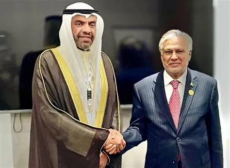 وزير الخارجية السعودي يعقد اجتماعًا مع نائب رئيس وزراء باكستان في إطار الاجتماع الرباعي