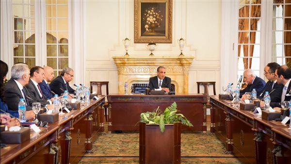 وزير الخارجية يستقبل وفد غرفة التجارة الأمريكية في القاهرة لتعزيز التعاون الاقتصادي