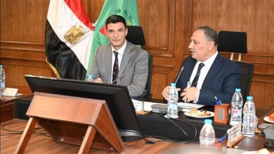 وزير الصناعة يعقد اجتماعًا لبحث حوكمة طرح الأراضي وتسهيل الإجراءات الرقمية للمستثمرين