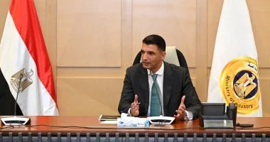 وزير الصناعة يعلن عن خطة جديدة لتنظيم تراخيص الأنشطة خارج المناطق الصناعية