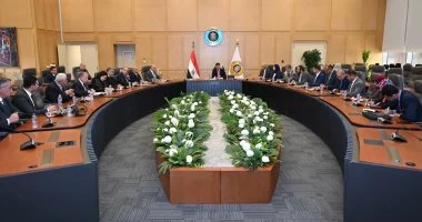 وزير الصناعة يلتقي اتحاد الصناعات وجهاز الخدمة الوطنية لبحث تعزيز صادرات الرخام