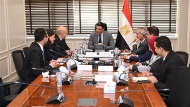 وزير الصناعة يناقش مع "لوريال مصر" سبل تعزيز صادرات مستحضرات التجميل للأسواق الخارجية