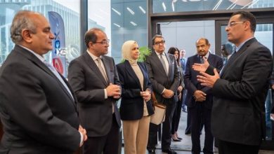 وزير المالية يؤكد أهمية تنفيذ الوعود ويشير إلى ضرورة تقديم خدمات VIP للممولين