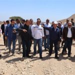 وزيرا النقل والكهرباء يستعرضان مشروعات طاقة الرياح في جبل الجلالة