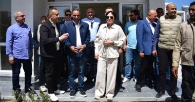 وزيرة الإسكان تقوم بجولة تفقدية للأبراج الشاطئية وطريق البوليفار ومنتجع "مزارين" بالعلمين الجديدة