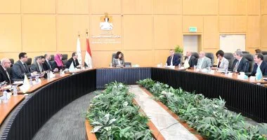 وزيرة الإسكان تناقش استراتيجيات التسويق مع مسئولي شركة HDP