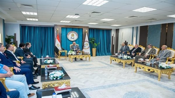 وزير الإنتاج الحربي يؤكد على أهمية توطين التكنولوجيا وتعزيز الشراكات مع أرمينيا