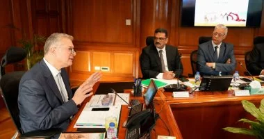 وزير البترول يؤكد أهمية إقامة صناعات جديدة لزيادة القيمة المضافة للفوسفات
