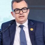 وزير التخطيط يناقش تعزيز النمو الاقتصادي ودعم القطاع الخاص في جلسة حول العصر الرقمي