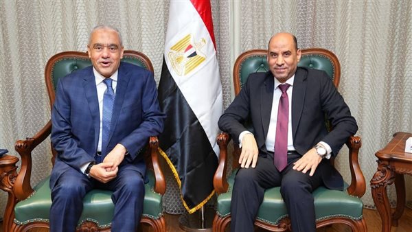 وزير العمل يجتمع بالرئيس التنفيذي لمجموعة العربي لبحث شراكة استراتيجية لتأهيل الشباب