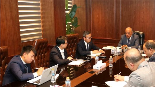 وزير الكهرباء يتفاوض مع شركة "SANY" الصينية لتنفيذ مشروعات طاقة متجددة بقدرة 2000 ميجاوات